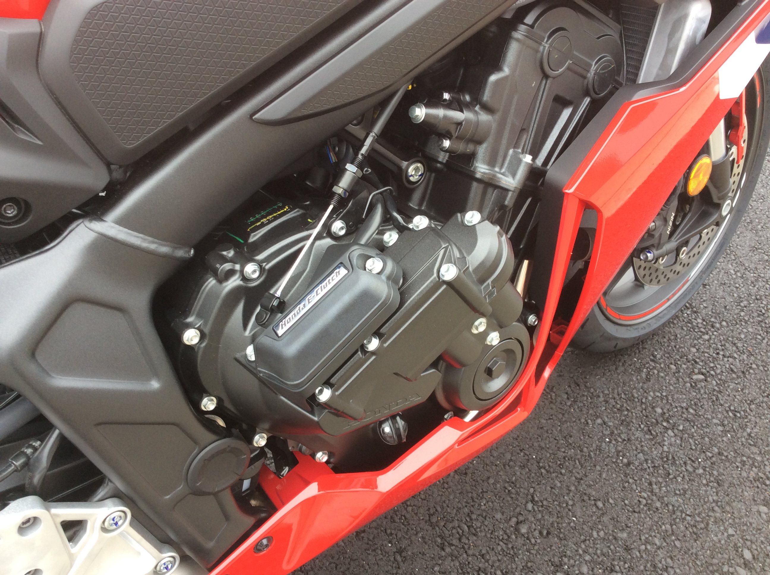 2025 Honda CBR650R ABS E-Clutch - Photo 6